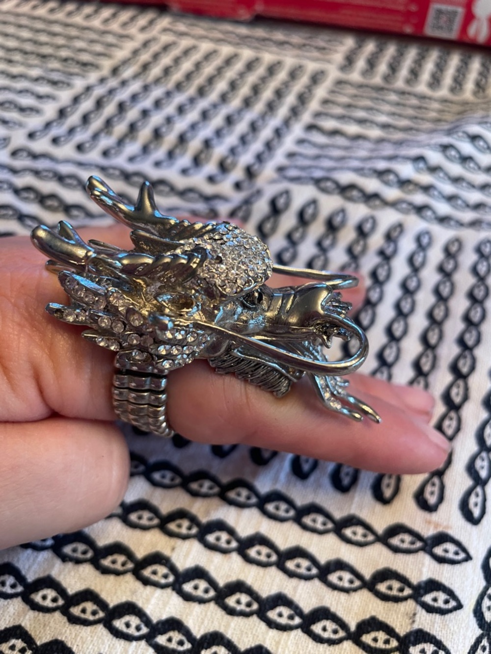 Silver Tone Rhinestone Dragon ring